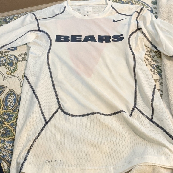 Nike Other - Chicago Bears long sleeve